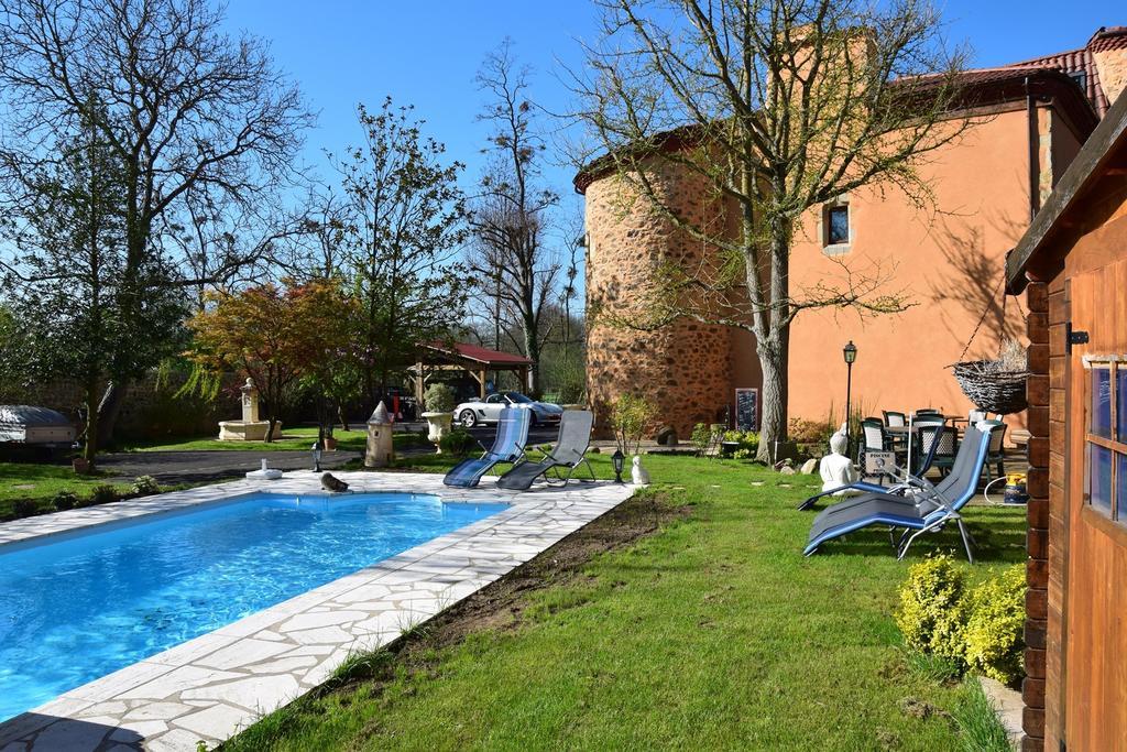 Chateau Des Aiguilles Saint-Rémy-de-Chargnat Kültér fotó