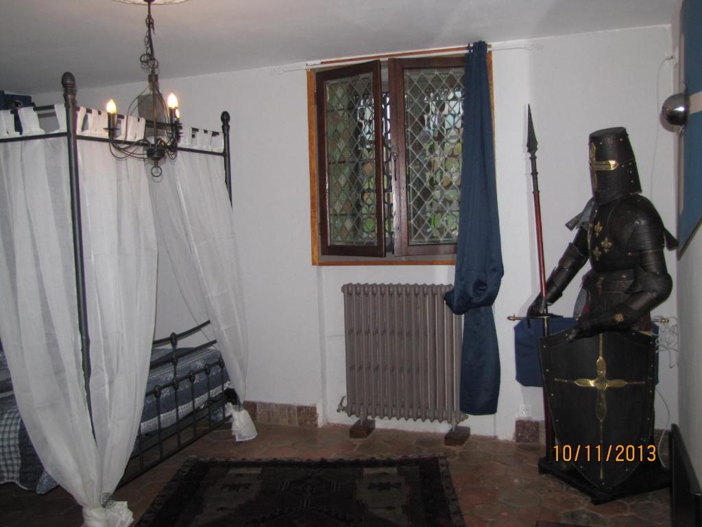 Chateau Des Aiguilles Saint-Rémy-de-Chargnat Szoba fotó